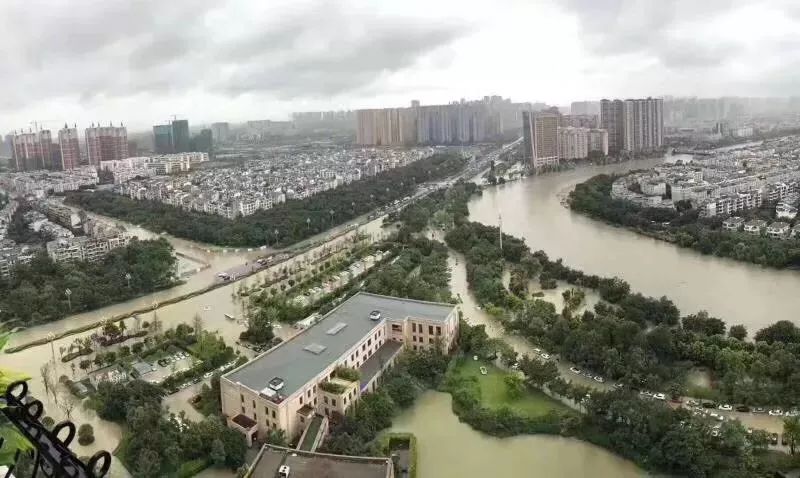 暴雨傾城  守護正當時